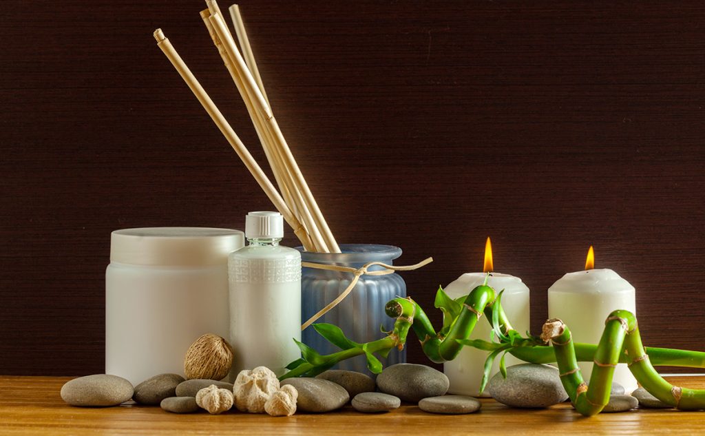 candele afrodisiache, profumi afrodisiaci, candele da atmosfera, candele per desiderio, candele romantiche